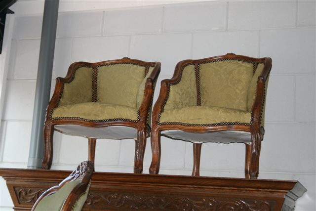 2-antieke-stoeltjes